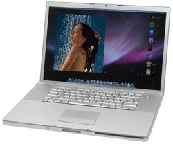mac-laptop-webcam-spyware-women-shower
